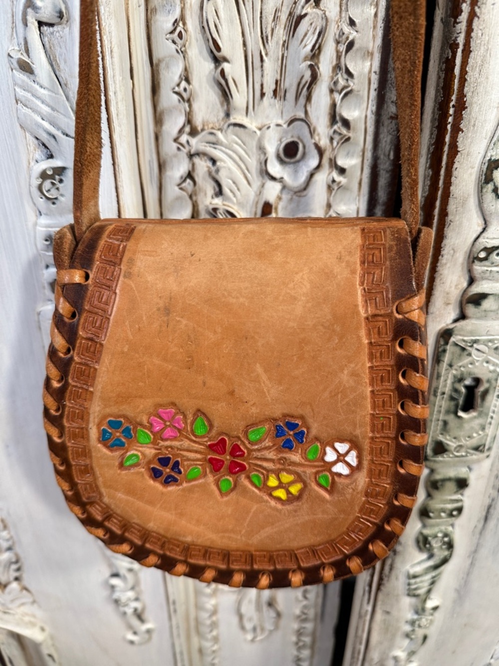 Vintage Handtooled Leather Crossbody Bag - Warm Tan - Picture 2 of 7